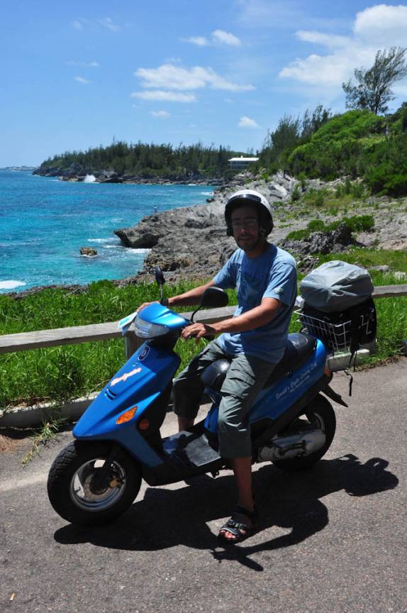 De scooter pelas estradas de Bermuda